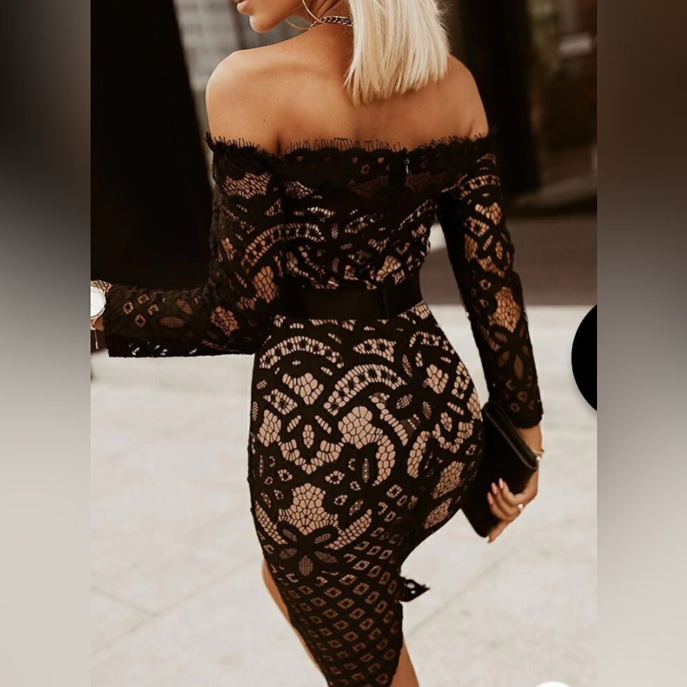 OFF-SHOULDER LONG SLEEVE LACE DRESS - Size Large - Picture 2 of 7